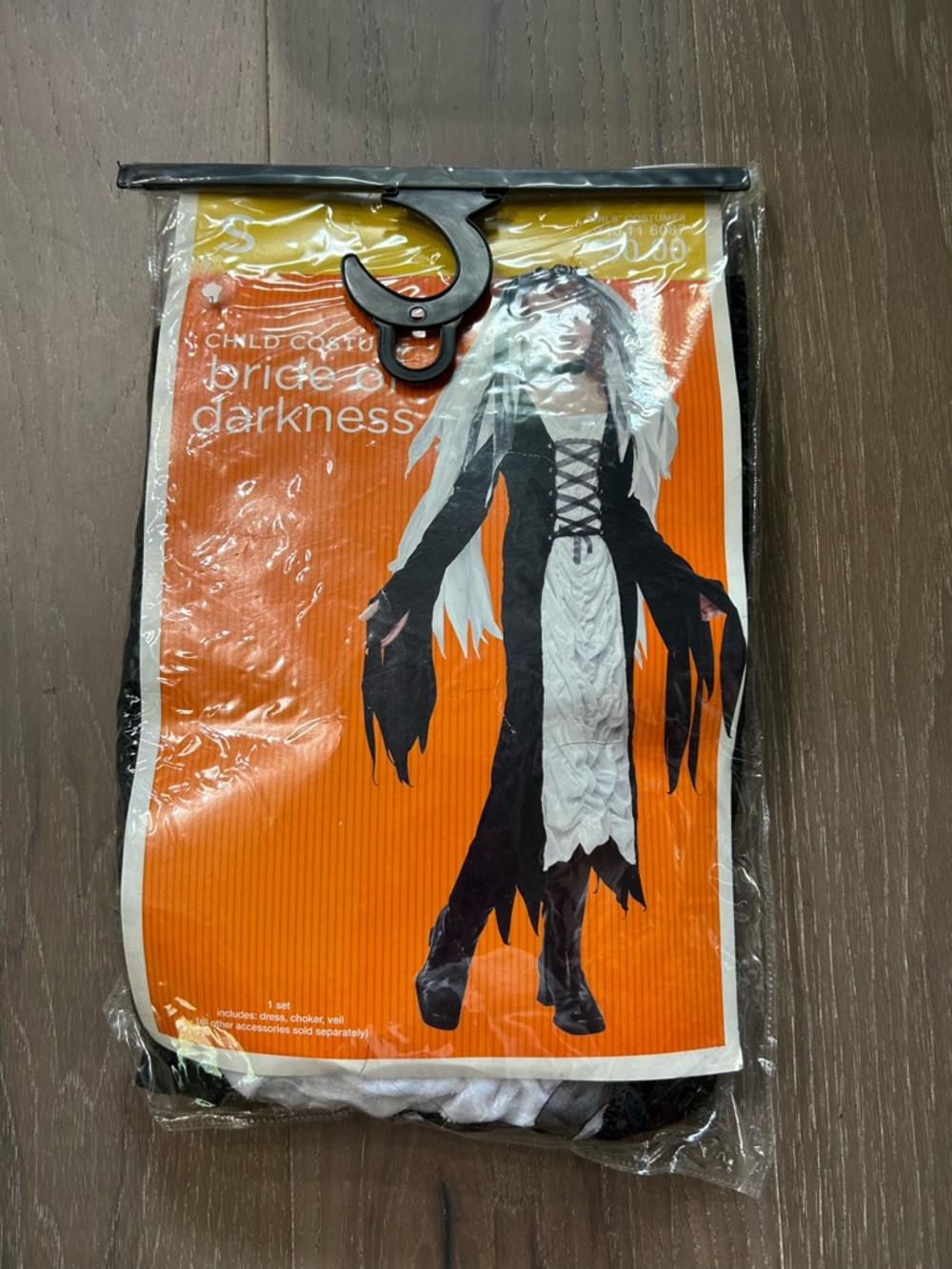 Target Bride of darkness child costume. NWT small(37)